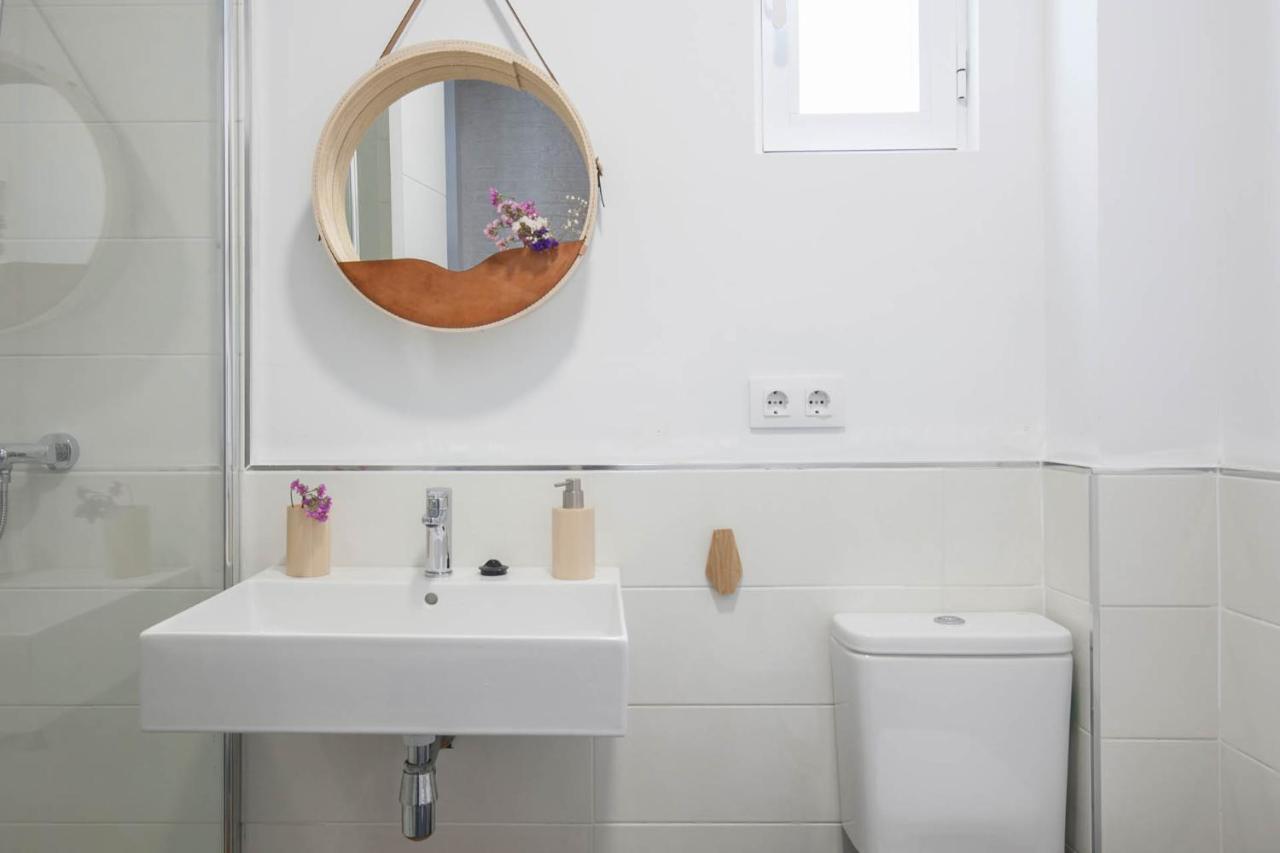 Spectacular Modern Apartment In The City Center Sevilla Bagian luar foto